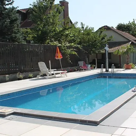 Bestapartman * Balatonboglár